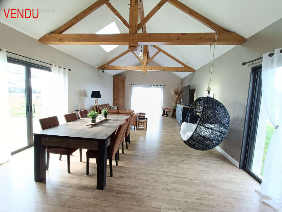 Maison à SAINTE-RADEGONDE