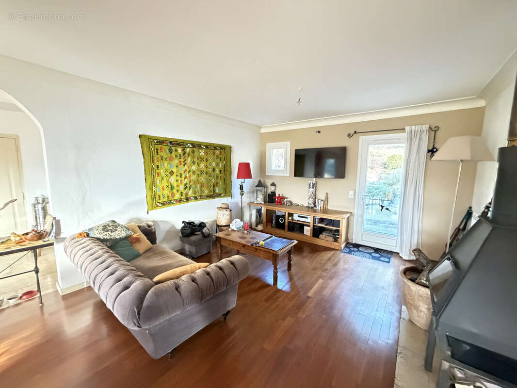 Maison à VILLECROZE