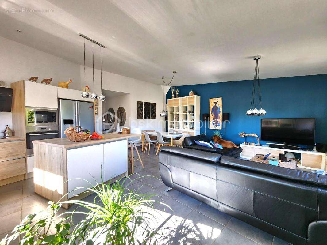 Superbe appartement rénové de 121,51 m² avec trois grandes chambres - photo 3