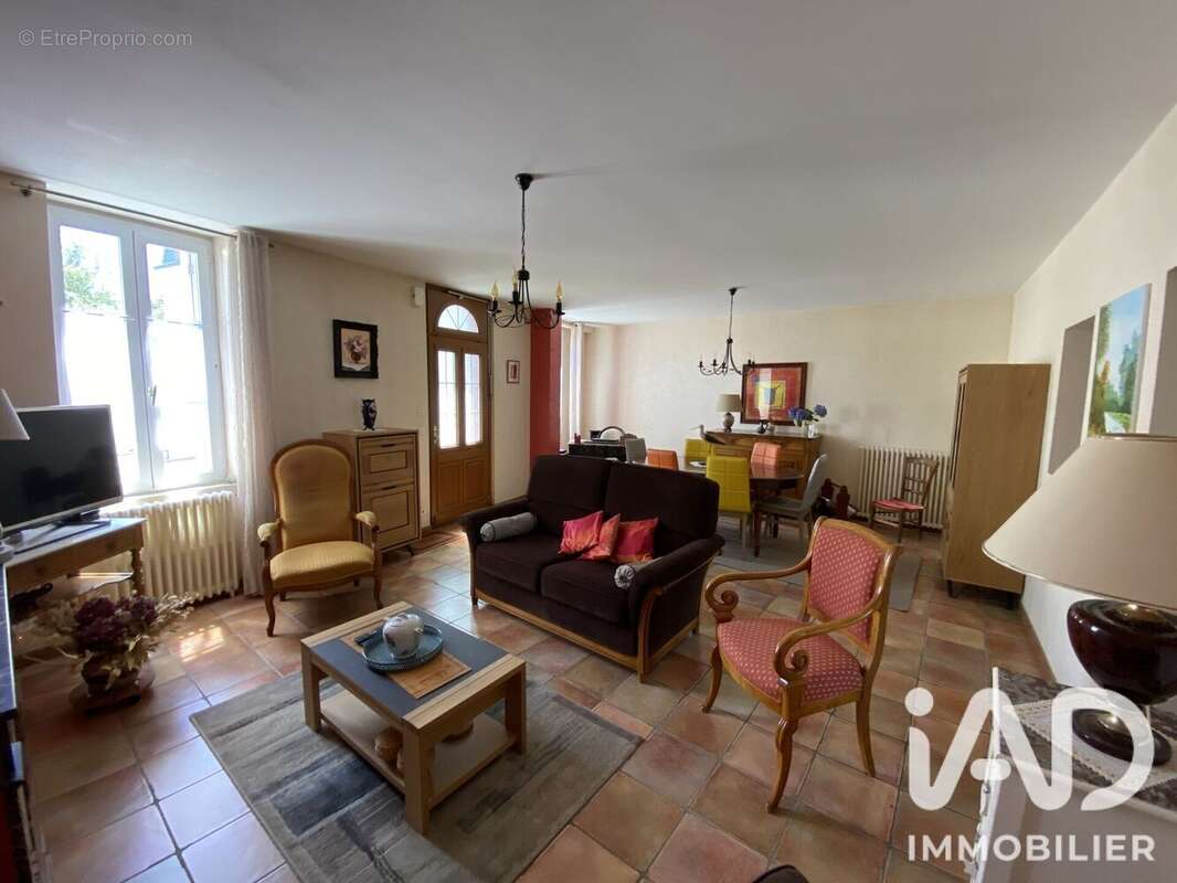 Maison 130 m² à Les Herbiers  - photo 3