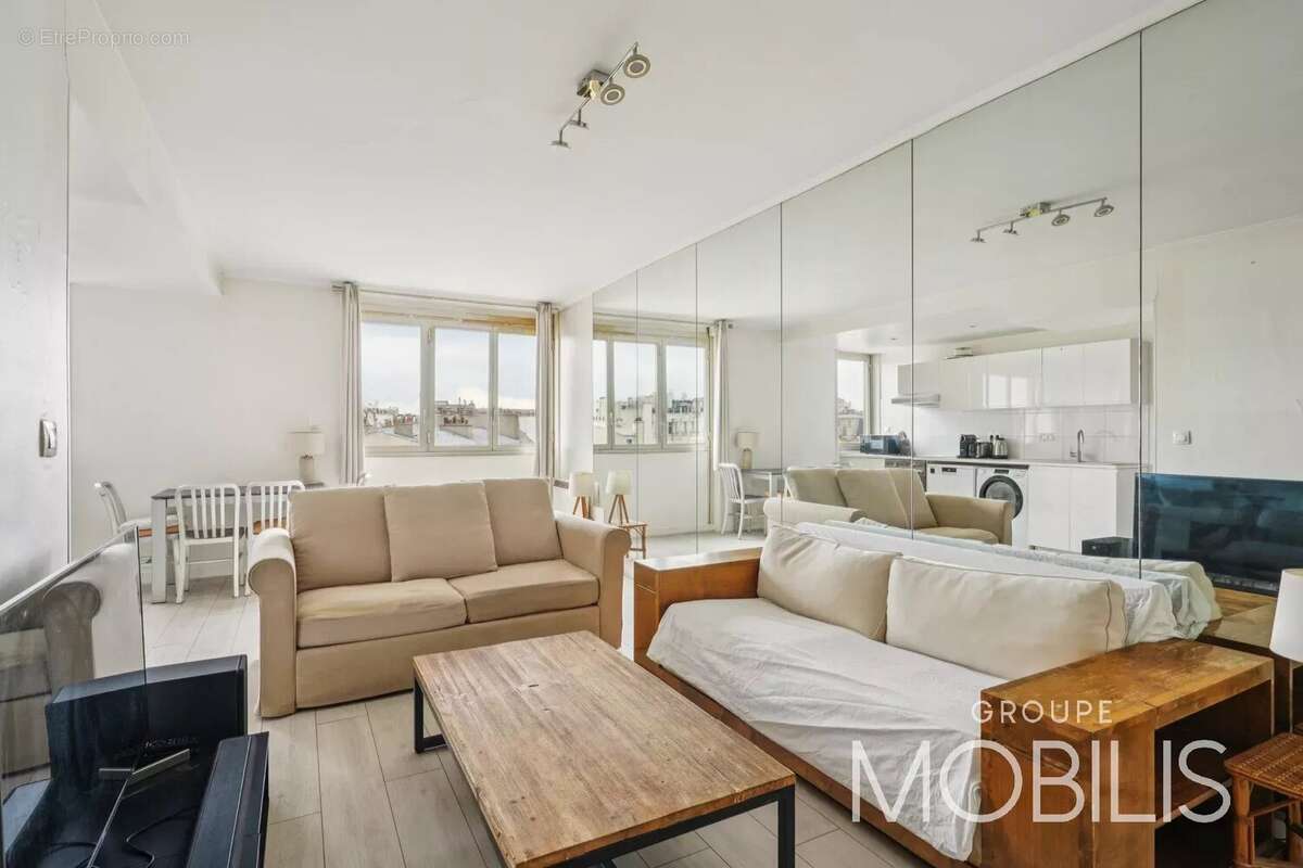 Appartement à PARIS-16E