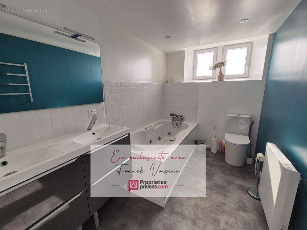 Maison à SAINT-PROUANT