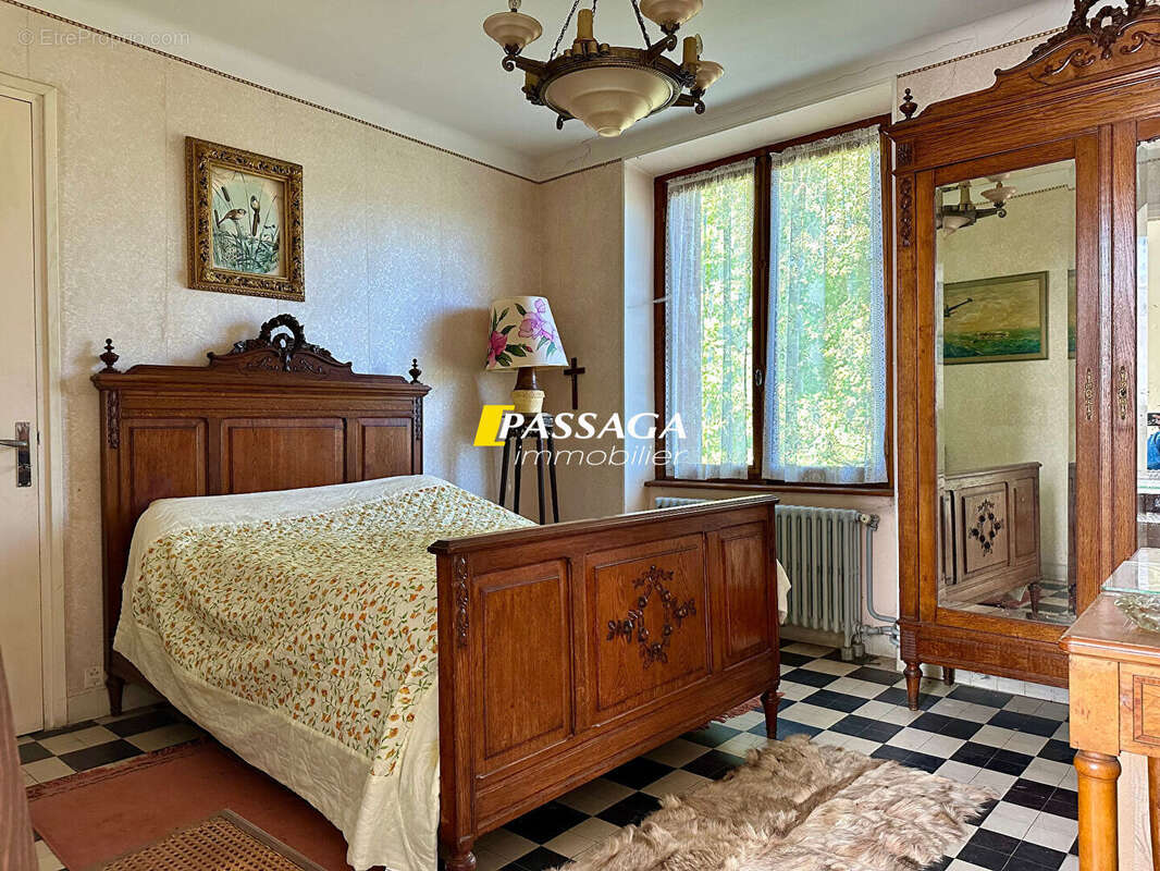 Maison à SEVERAC-LE-CHATEAU