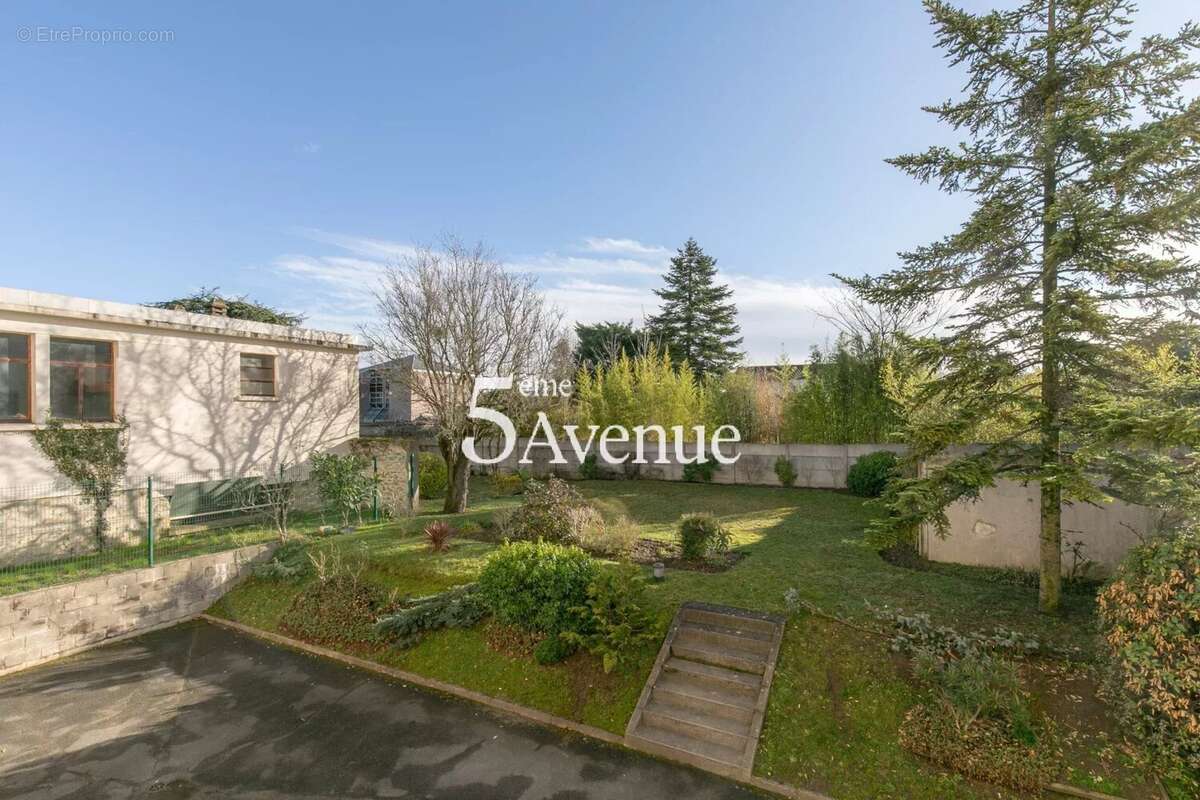 Appartement à SAINT-MAUR-DES-FOSSES