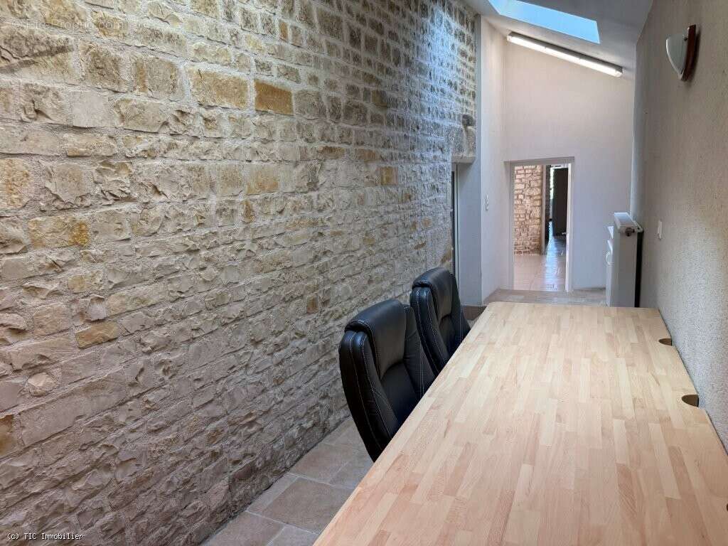 Maison à AIGRE