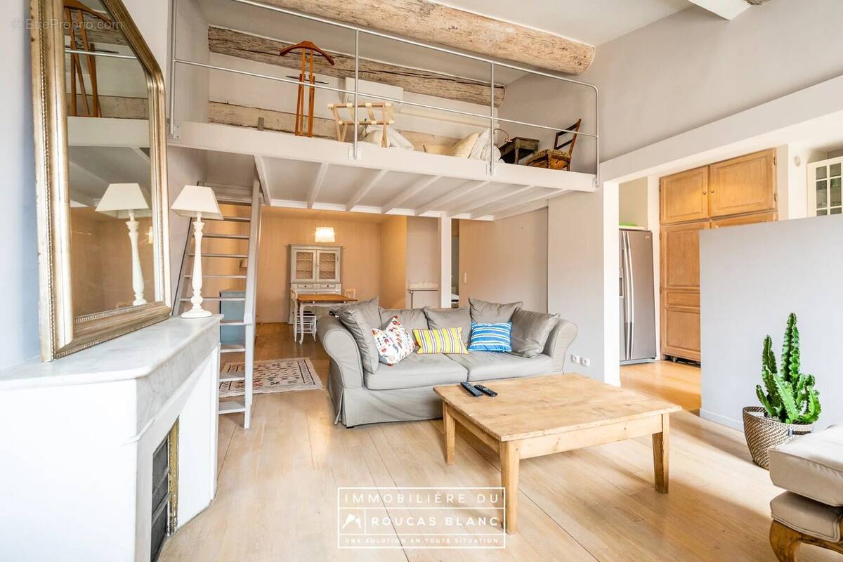 Appartement à MARSEILLE-1E