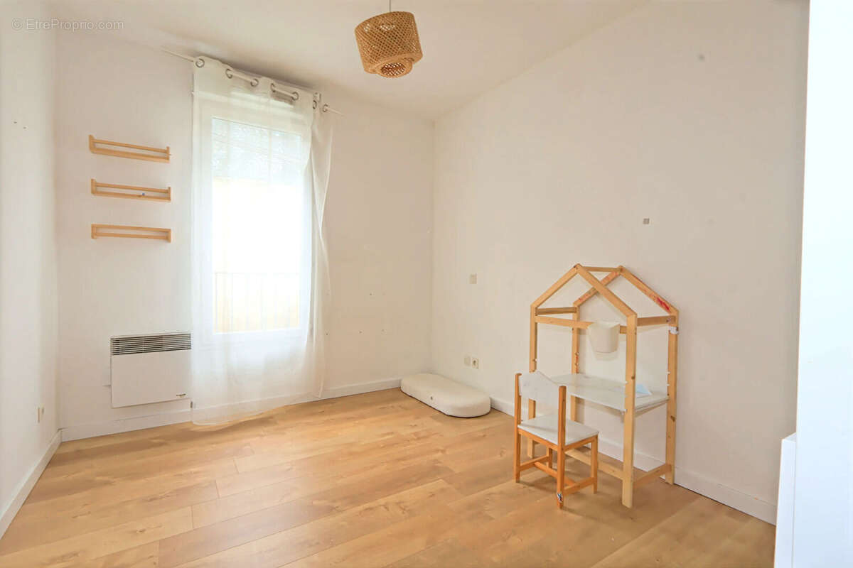 Appartement à MAUGUIO