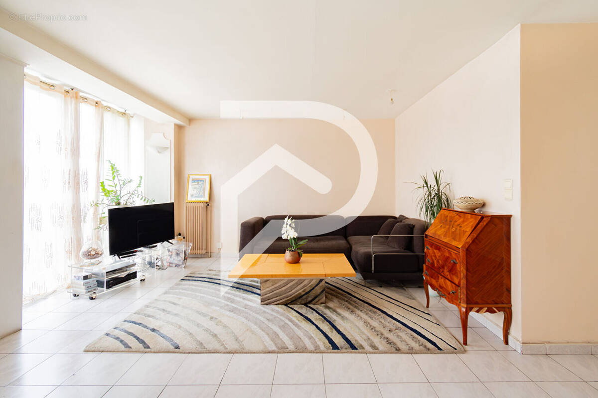 Appartement à MARSEILLE-8E