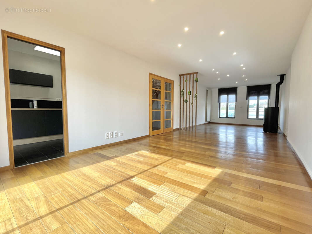 Maison à SAINT-QUENTIN