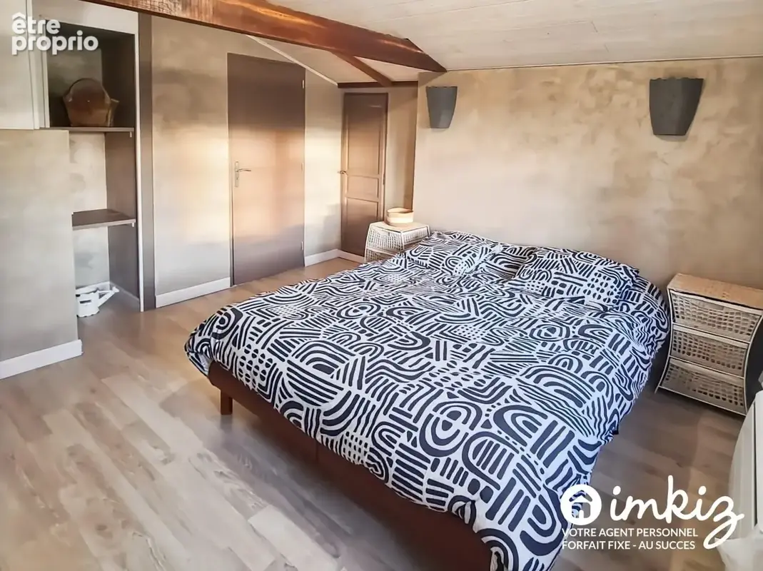 Propriété de charme avec piscine et dépendance - photo 14