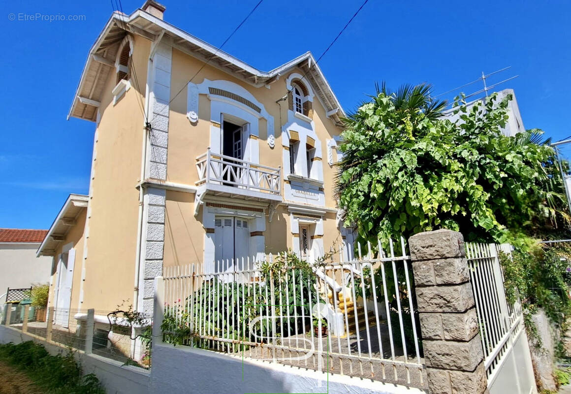 Maison à SAINT-GEORGES-DE-DIDONNE