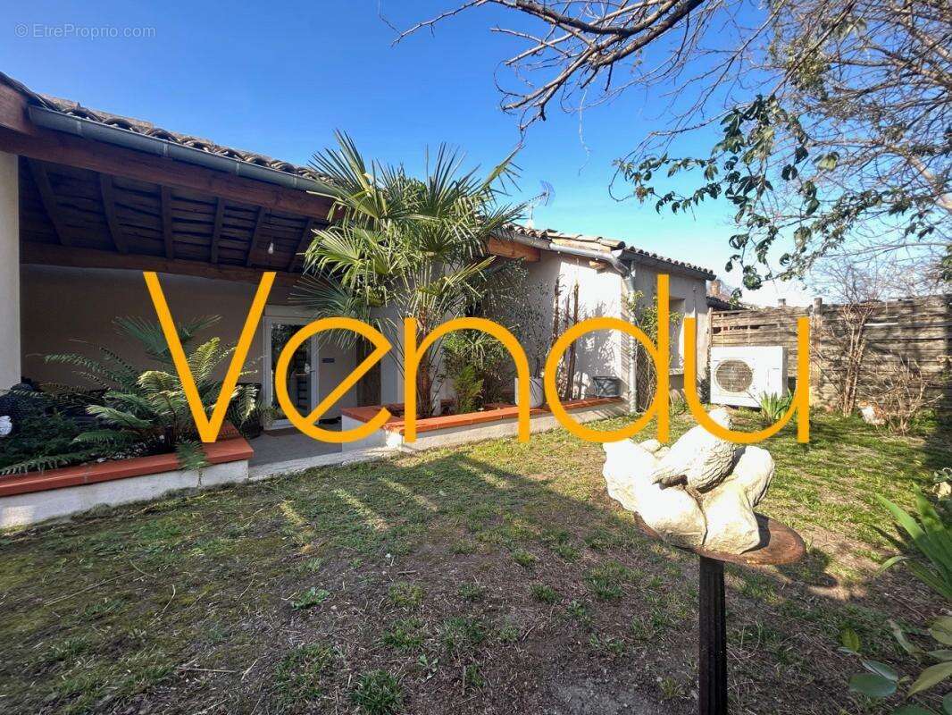 Maison à MONCLAR-DE-QUERCY