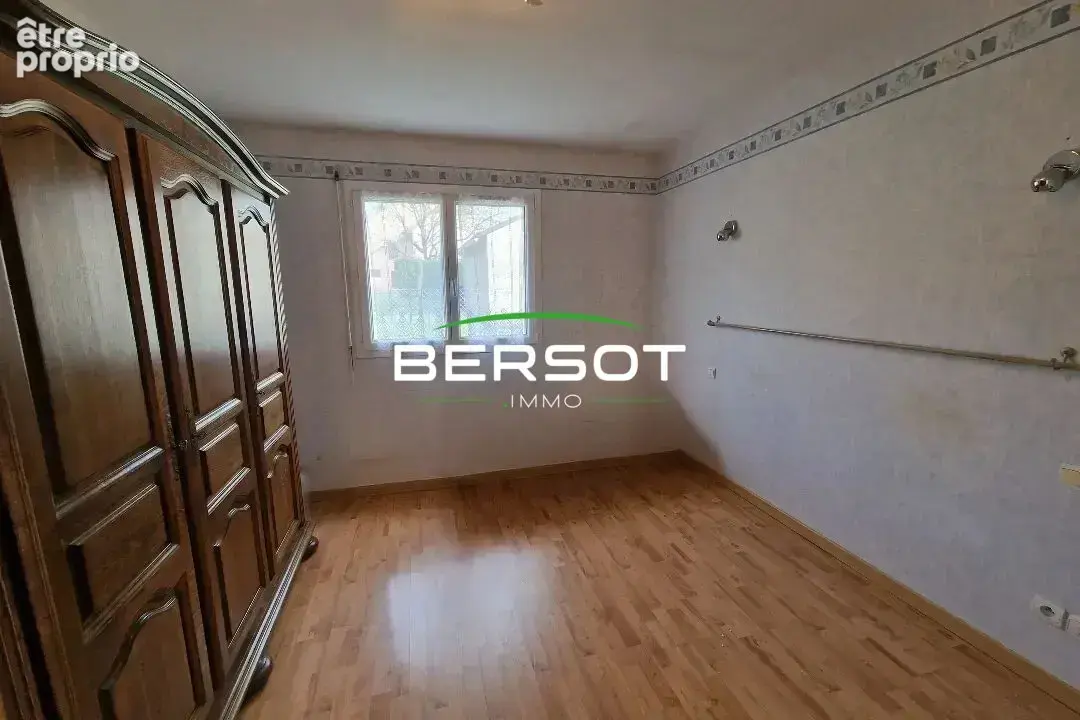 Maison de plain pied de 131 m² - 6 pièces, 3 chambres à Branne - photo 10