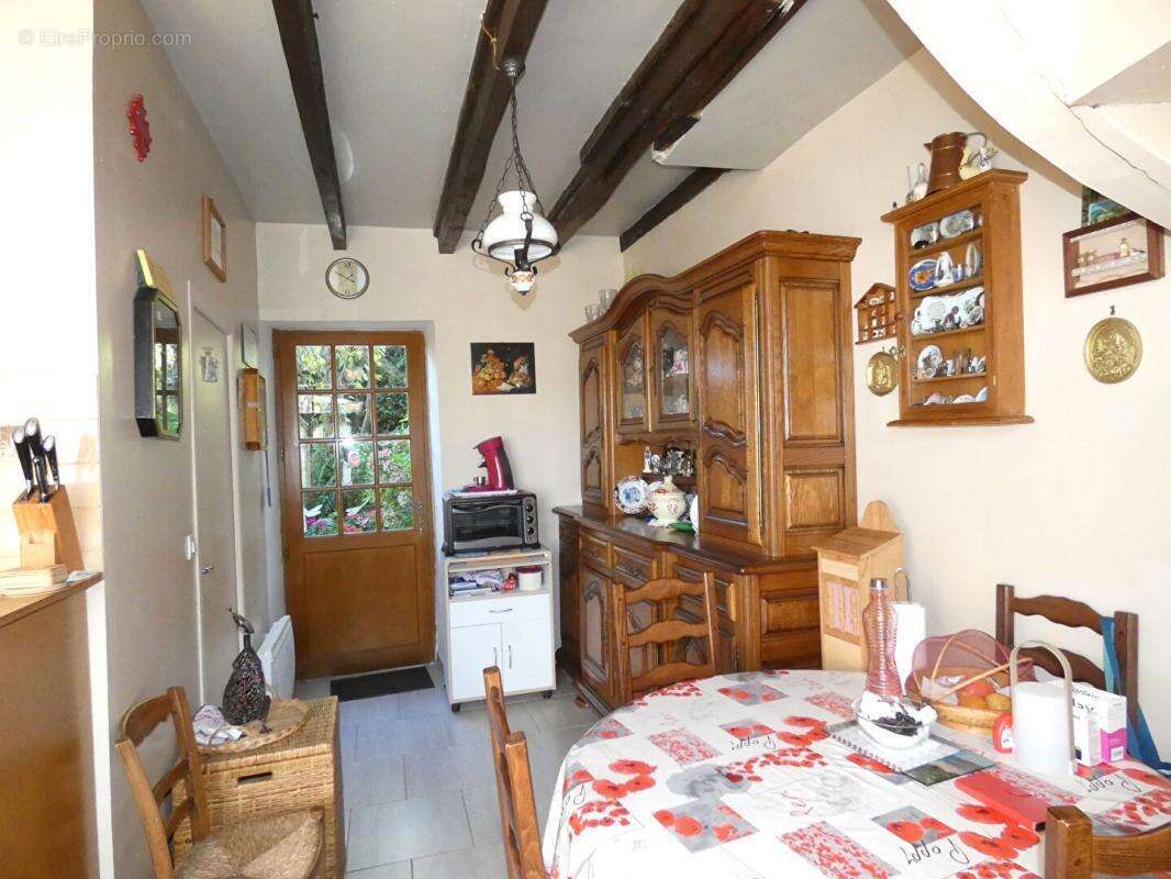 Maison à HAUTEFORT