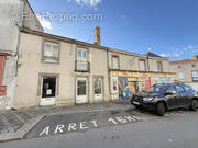 Commerce à MONTAIGU