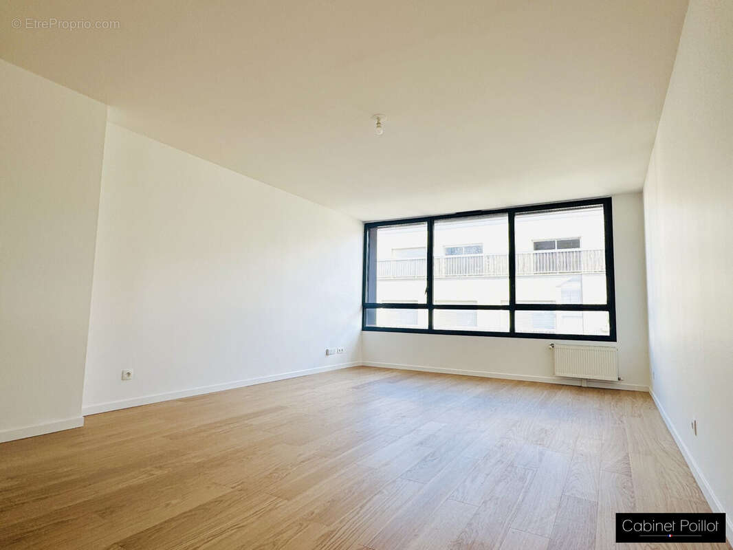 Appartement à PARIS-20E