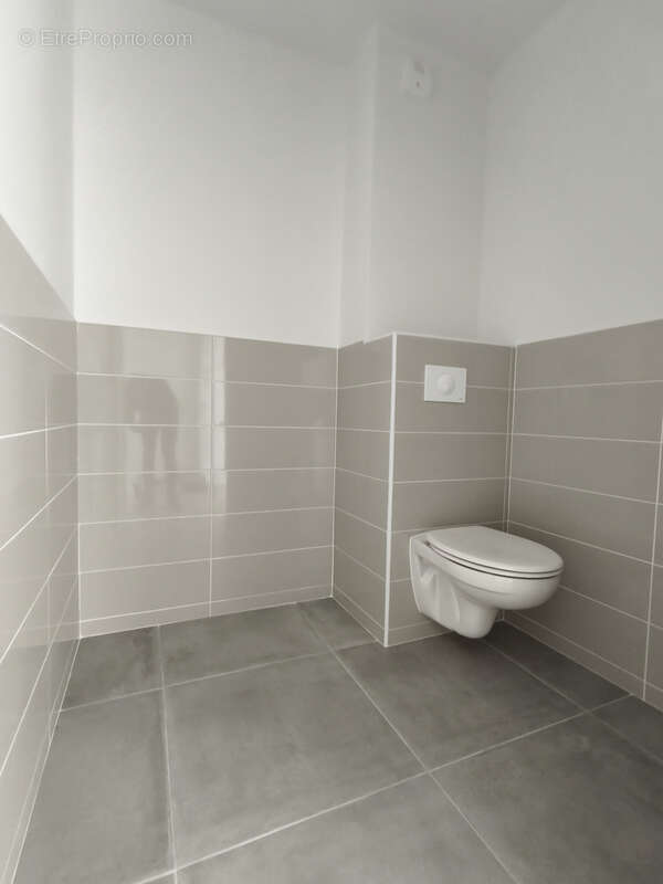 Appartement à PUSIGNAN