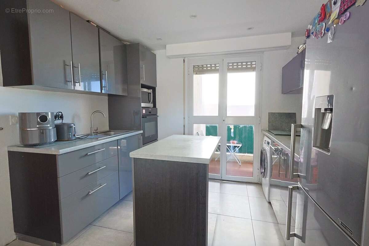 Appartement à VALLAURIS