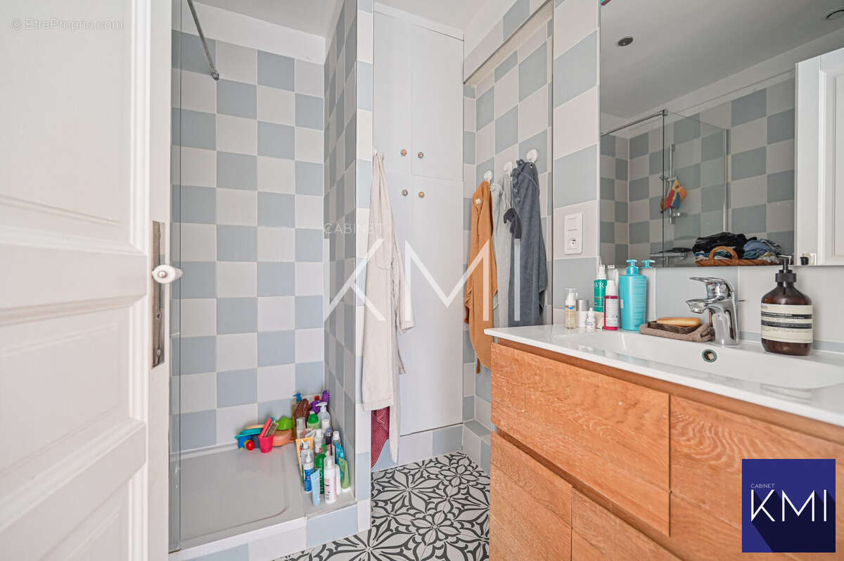 Appartement à PARIS-19E