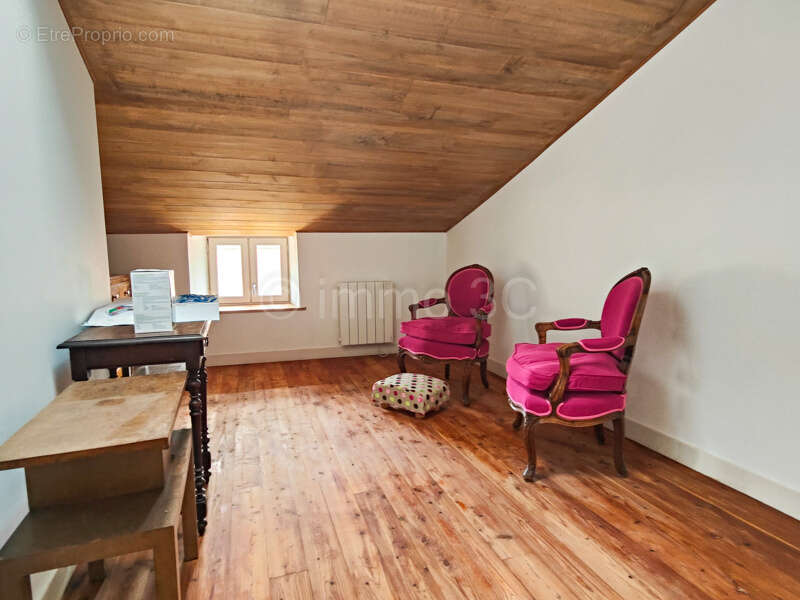 Maison à SAUZE-VAUSSAIS