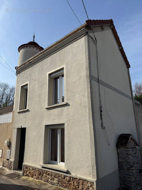 Photo 1 - Maison à REBAIS