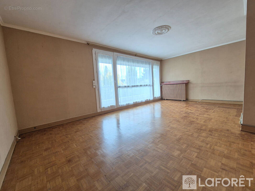 Appartement à VILLEBON-SUR-YVETTE