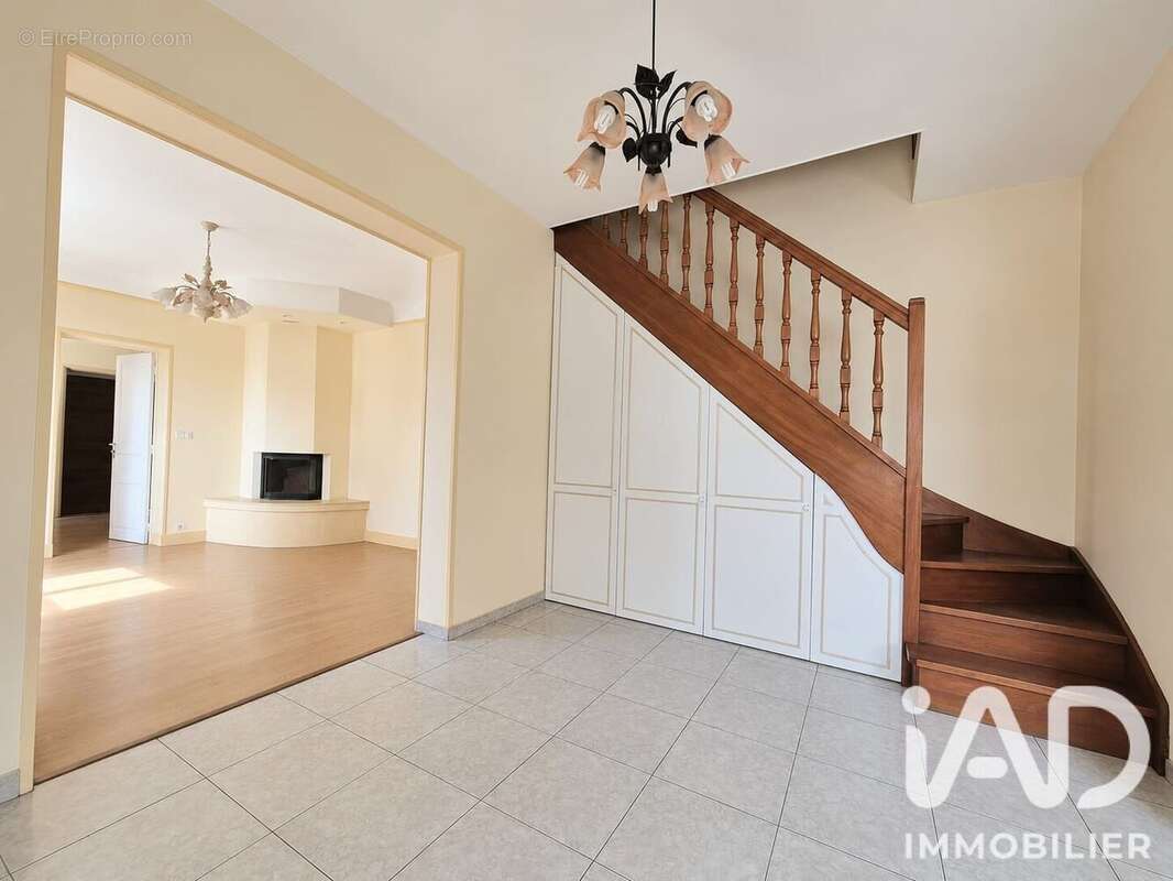 Maison 85 m² à Livry-Gargan  - photo 2