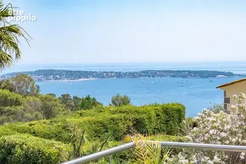 Maison 200 m² à Antibes  - photo 2