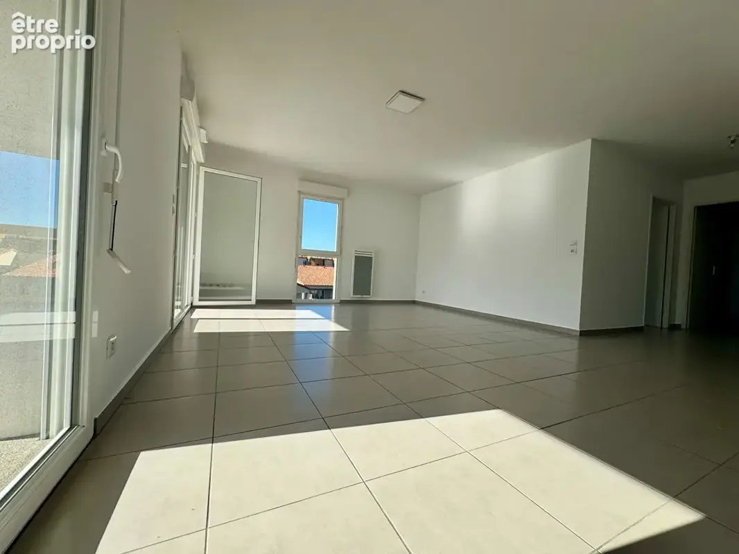 Appartement  T4 Terrasse - Ascenseur Sète 4 pièce(s) 77.31 m2 - photo 3