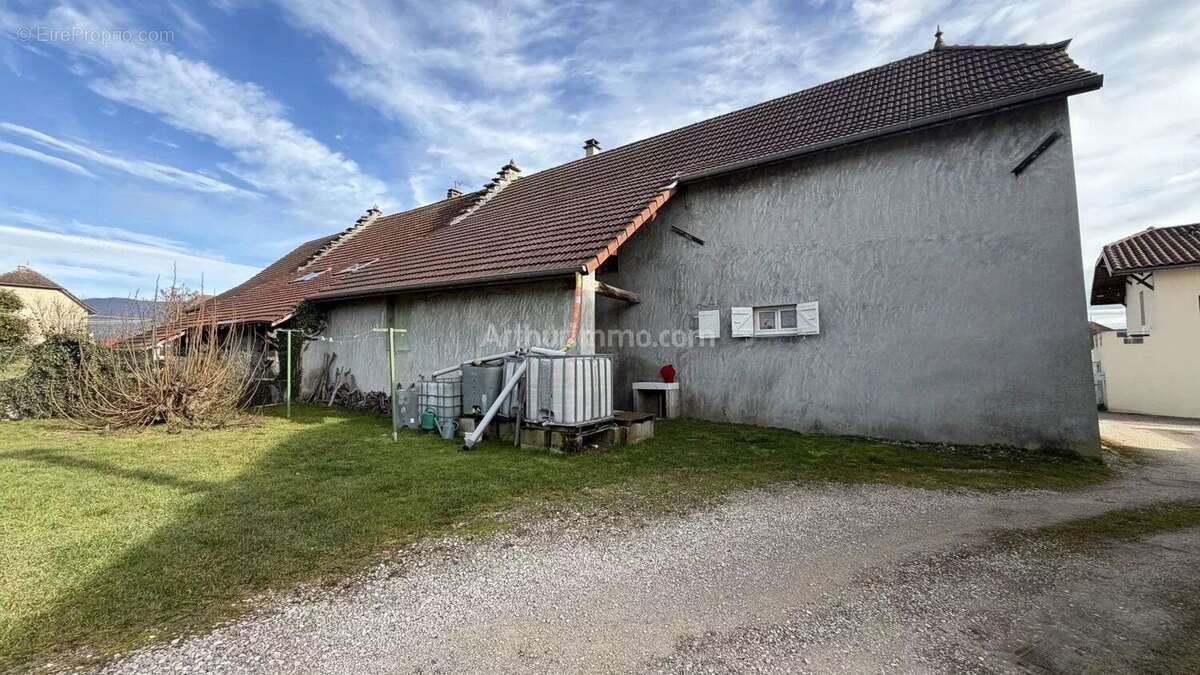 Maison à SAINT-VICTOR-DE-MORESTEL