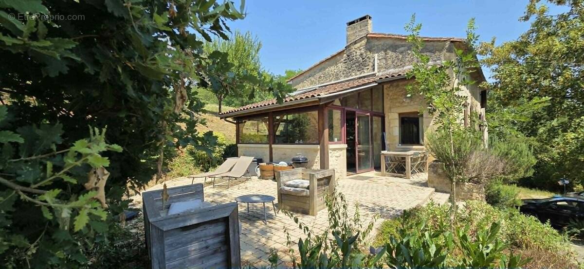 Maison à LE TOURNE