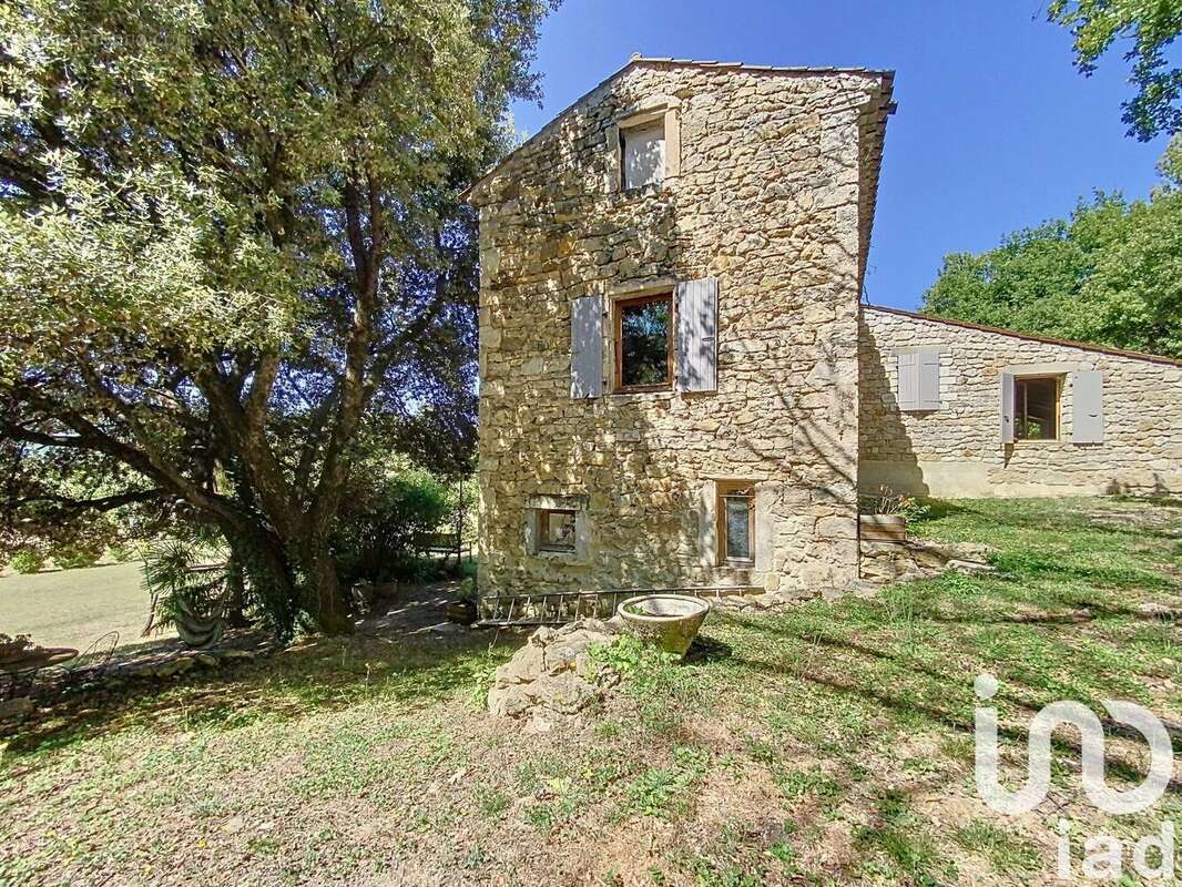 Photo 2 - Maison à LE POET-LAVAL