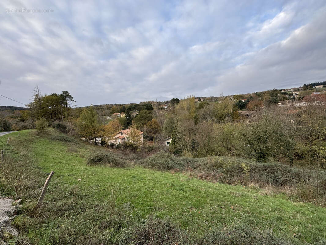 Terrain à PONT-DE-LARN