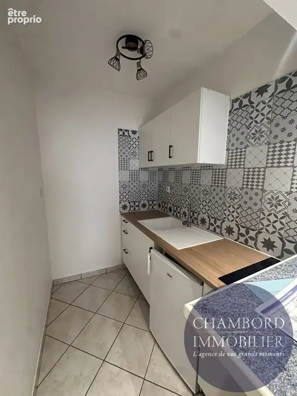 Appartement T1 à vendre à Blois, quartier Vienne - Bas-Rivière - photo 2