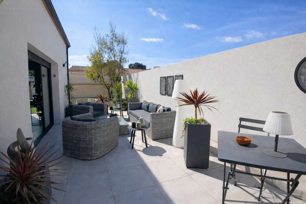 Villa plain-pied contemporaine 3 chambres avec suite parentale et terrain piscinable - photo 16
