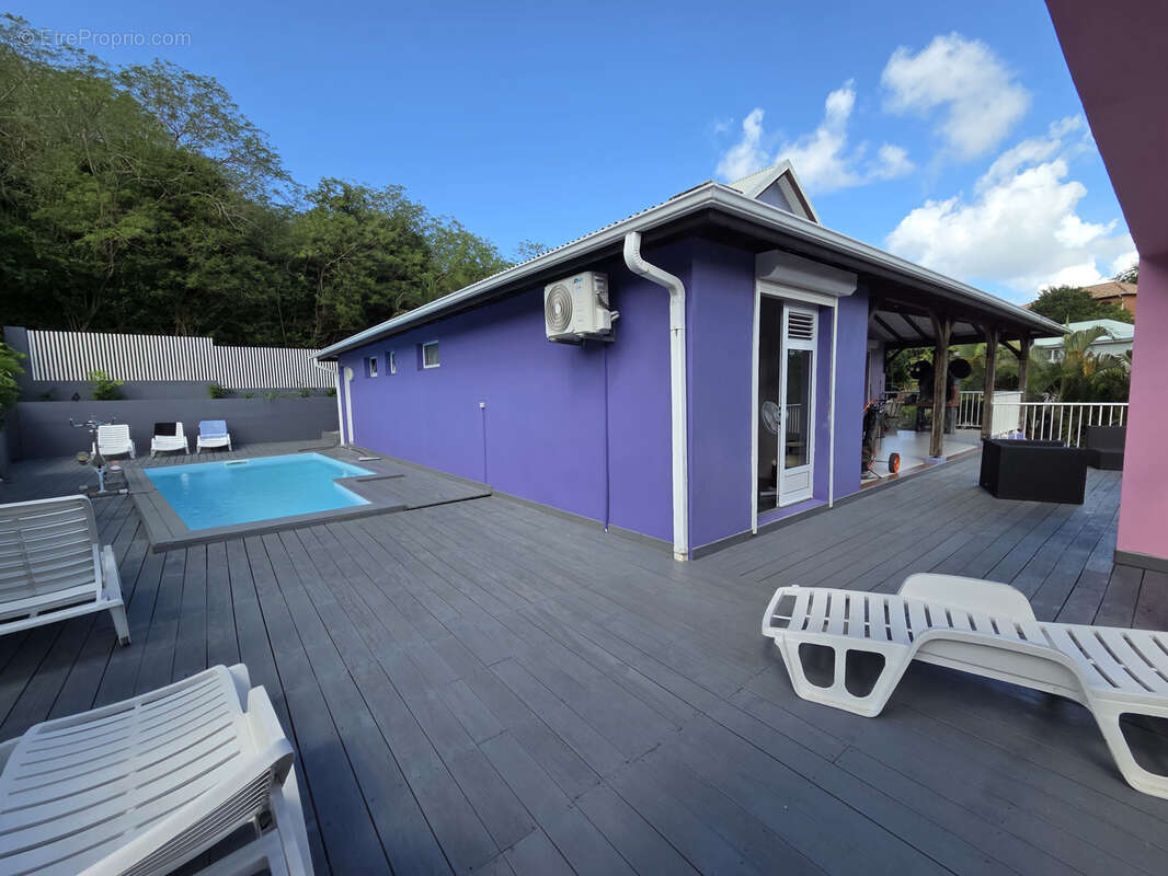 Maison à LES TROIS-ILETS