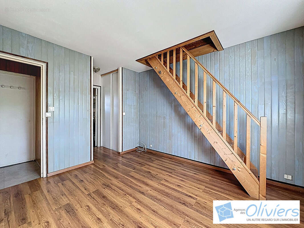 Maison à VOISINS-LE-BRETONNEUX