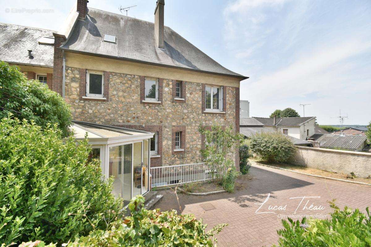 Maison à vendre 7 pièces EVREUX (27) - photo 2