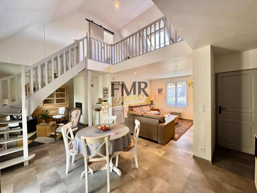 Maison à CESNY-AUX-VIGNES