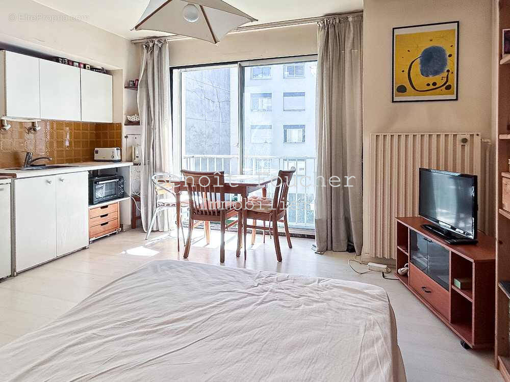 Appartement à PARIS-11E