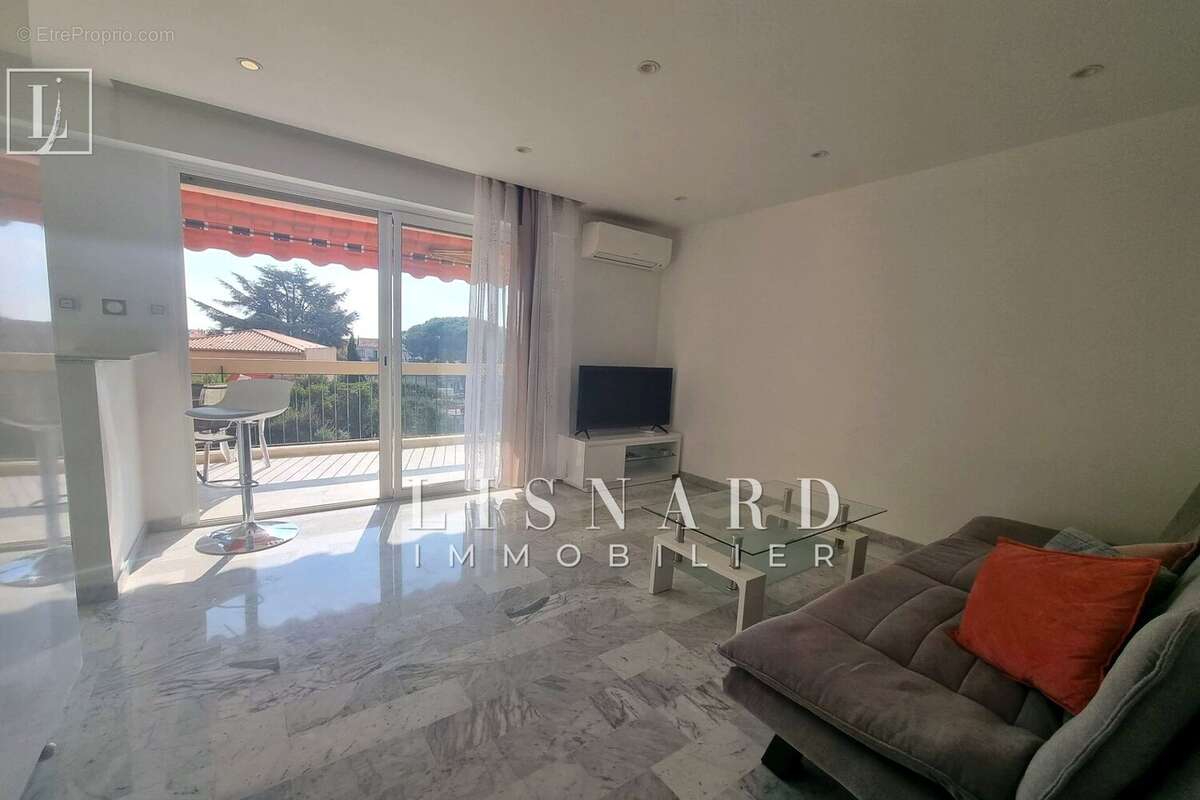 Appartement à VALLAURIS