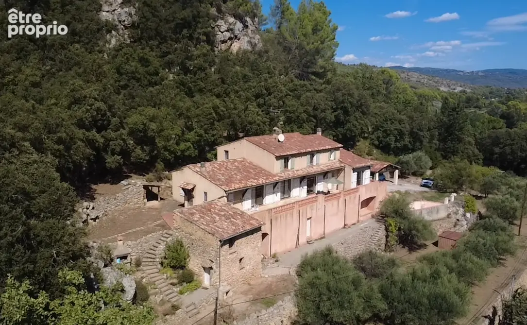 SALERNES, bastide 250 m², 8 pièces, cabanon en pierre, cave, terrain 6.780 m² au calme - photo 2