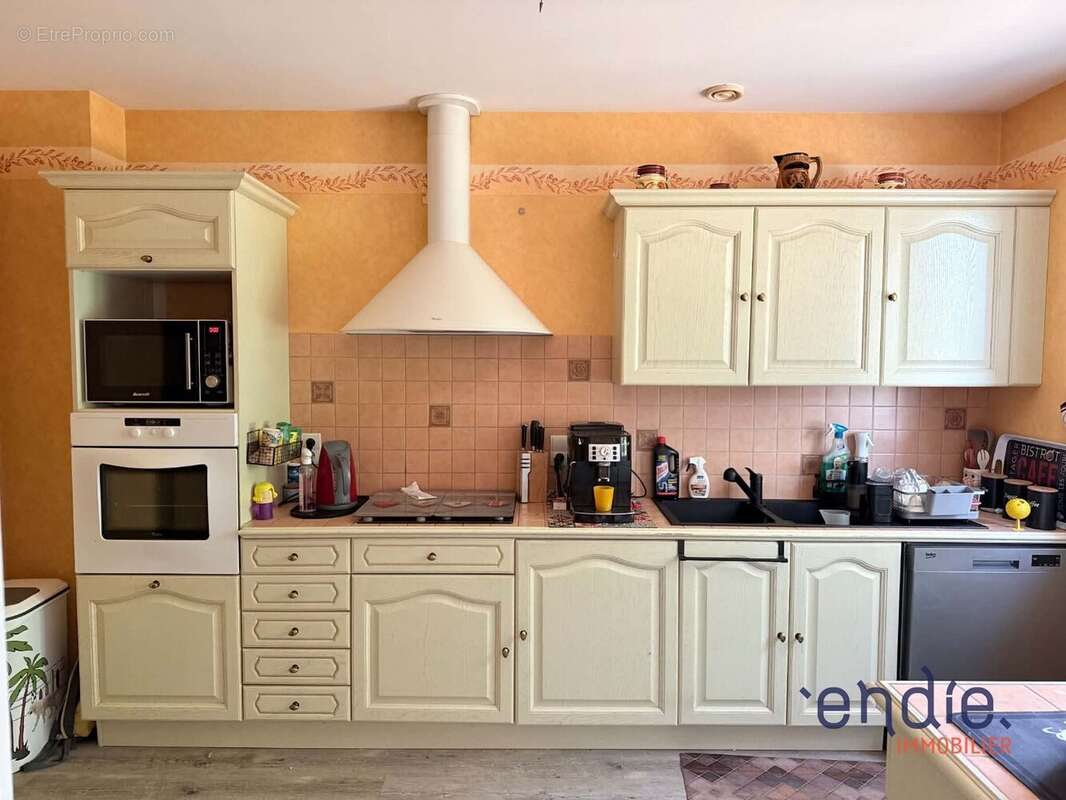 Maison 104 m² à Dompierre-Sur-Besbre  - photo 5