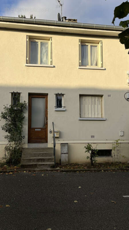 Maison à VAUCRESSON