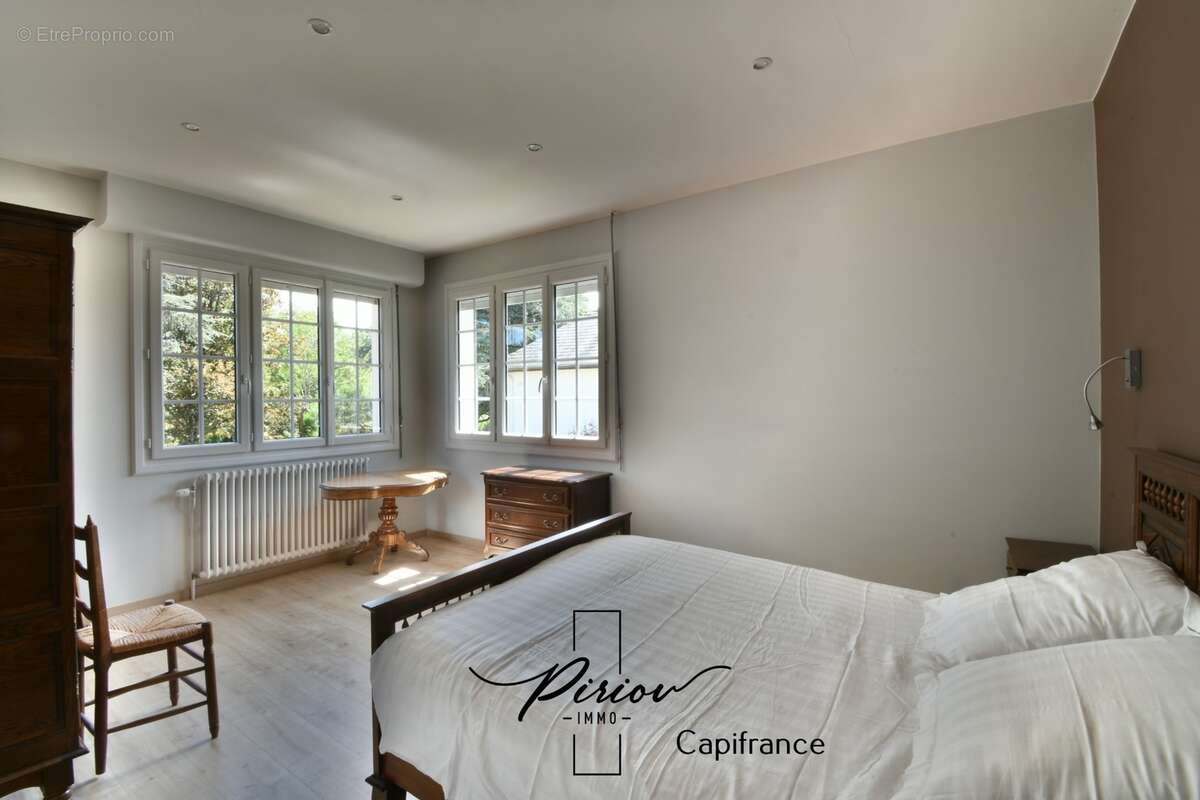 Maison familiale au coeur de Doué la Fontaine - Potentiel de 6 chambres - photo 11