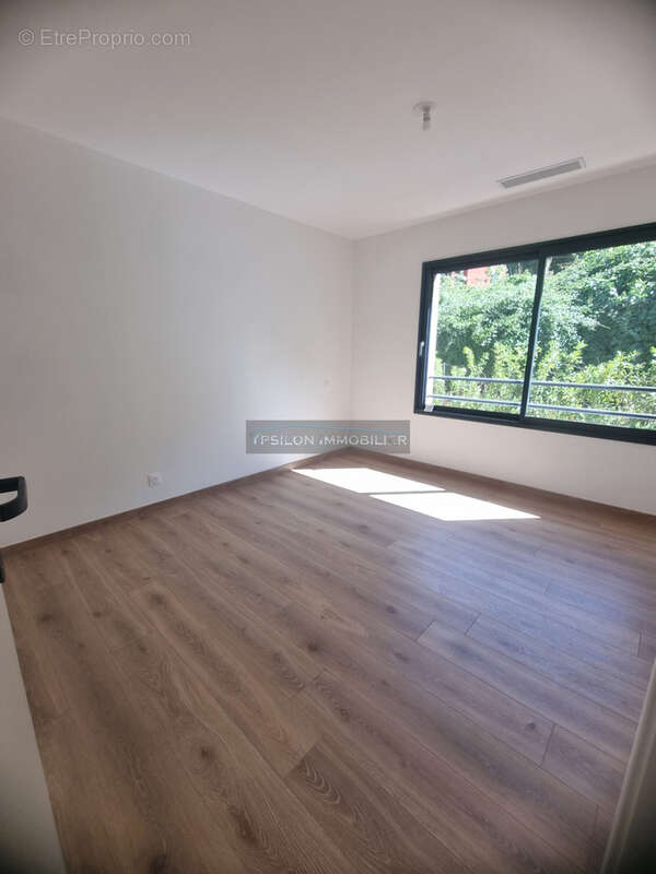 Villa 3 pièces avec jardin et jacuzzi - photo 7