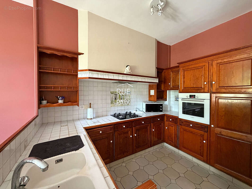 Propriété de caractère - Saint-Maixent-l'École  - 8 chambres - 309m² - photo 6