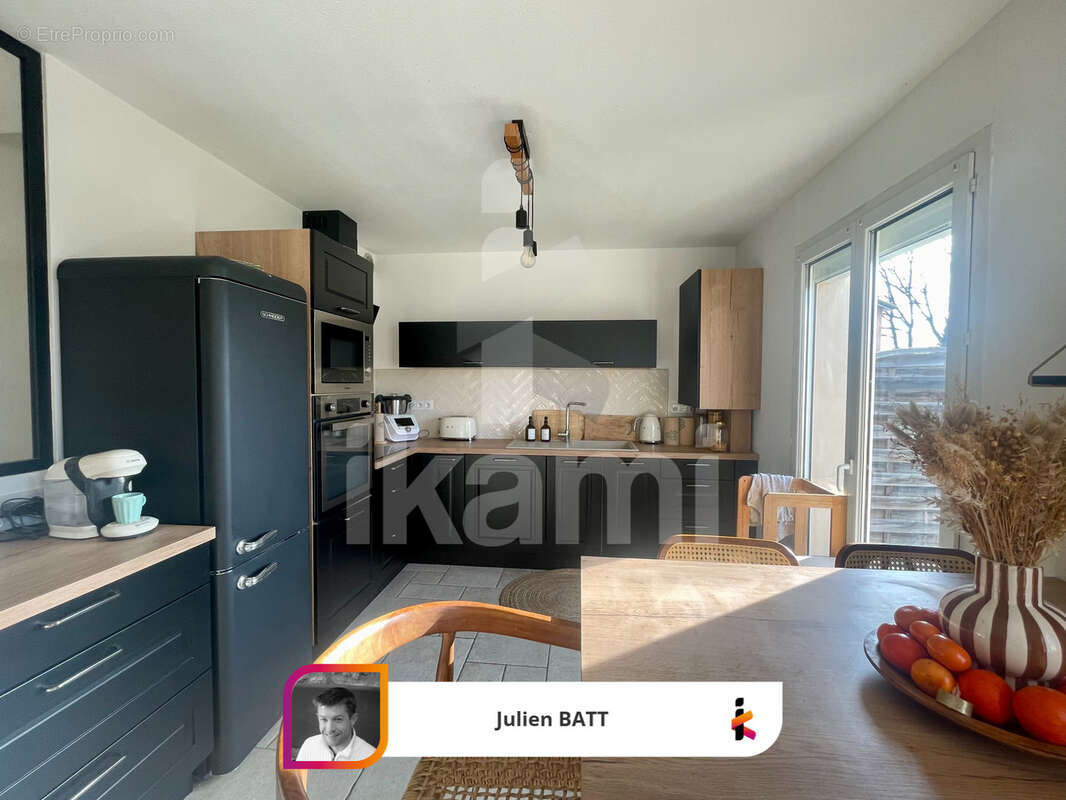 Maison à SAINT-DONAT-SUR-L'HERBASSE