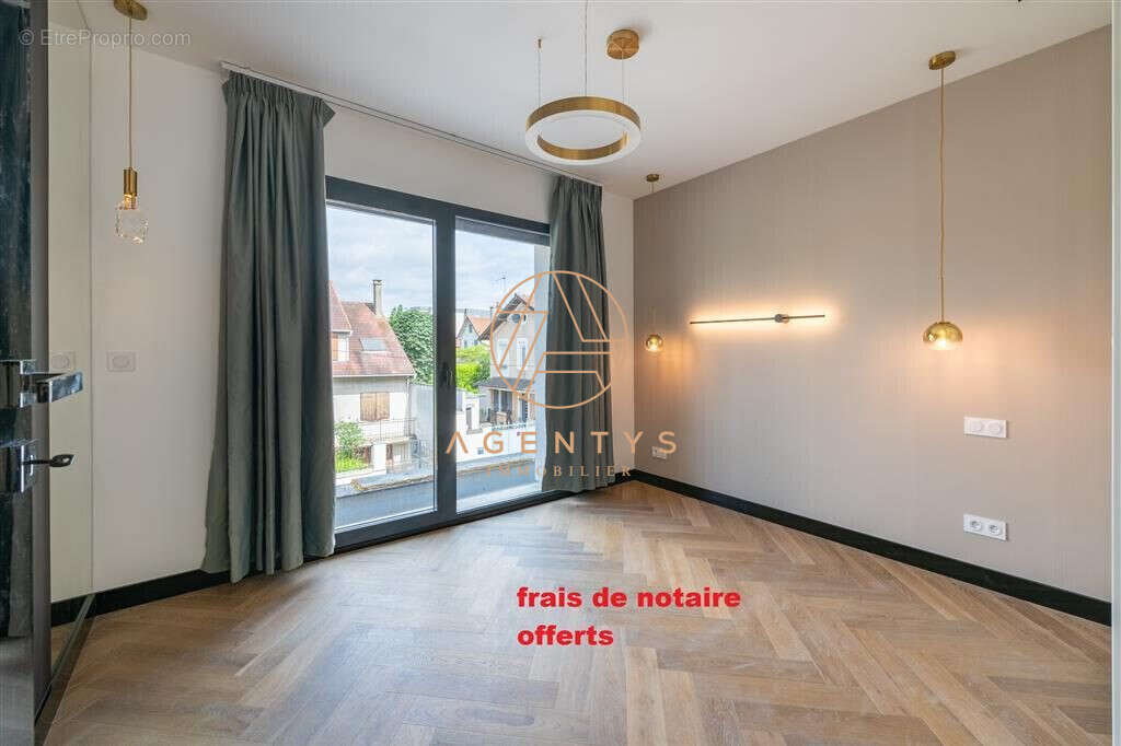 Appartement à SAINT-MAUR-DES-FOSSES