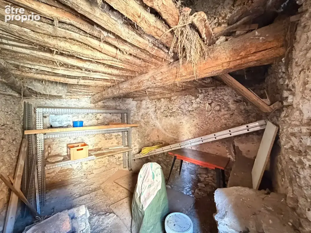 Remise a renover sur deux niveaux avec cave vinon sur verdon - photo 3